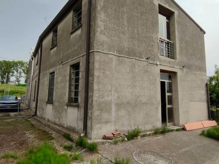 Casa con 6 locali in vendita in PAPOZZE Via Caderuschi, Braglia, Papozze