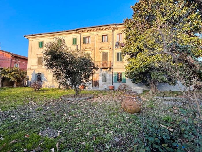 Casa con 6 locali in vendita in Via Salcetana, Centro, Agliana