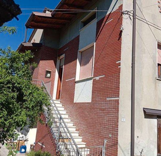Casa con 6 locali in vendita in Costalta, Alta Val Tidone