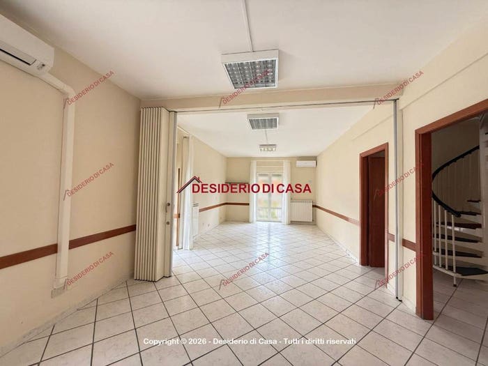 Appartamento con 6 locali in vendita in Viale delle Nazioni Unite, Mistretta