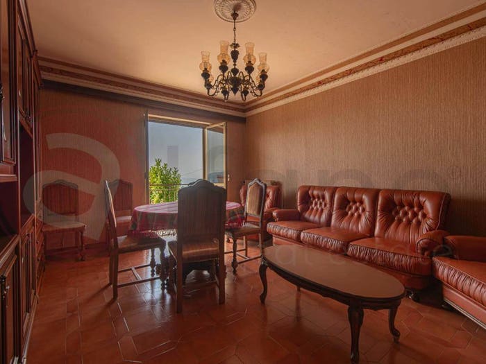 Appartamento con 6 locali in vendita in Via Ettore Notargiacomo, Santopadre