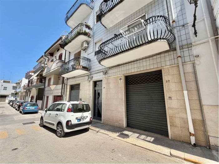 Appartamento con 5 locali in vendita in Via Cialdini, Santa Maria Vetere, Andria