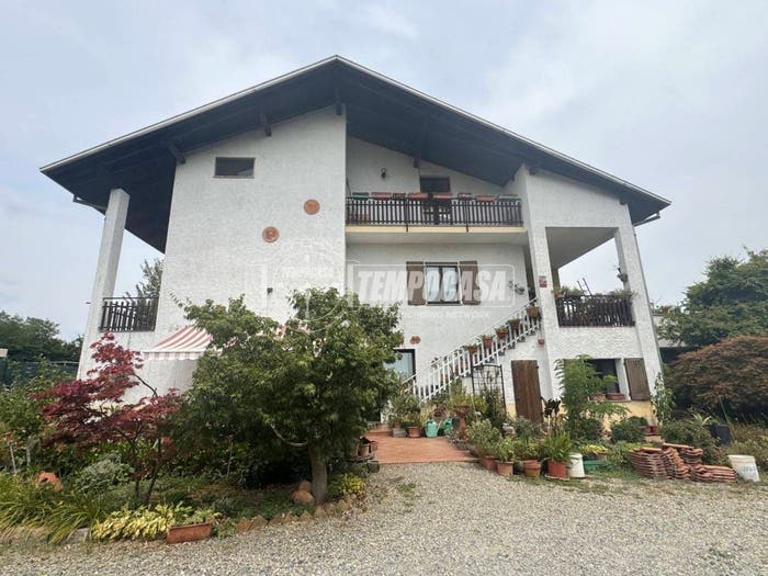 Casa con 6 locali in vendita in Via Spinei, Centro, Cossato
