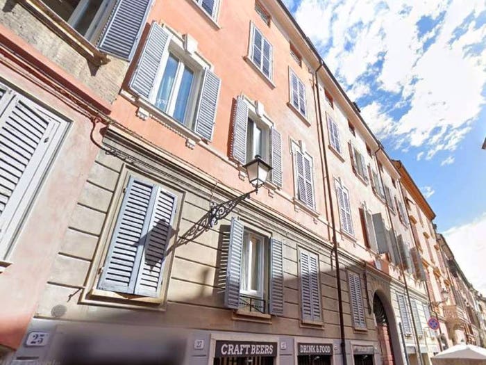 Appartamento trilocale in vendita in via Castelmaraldo, Centro Storico, Modena