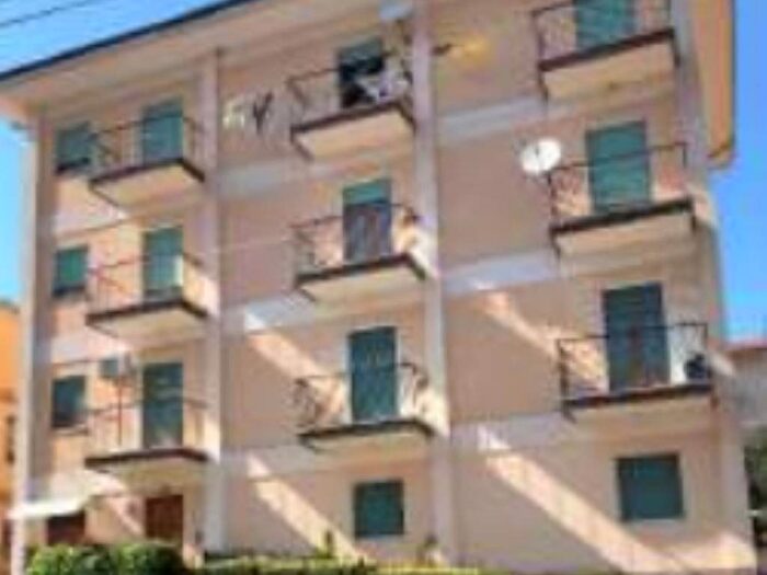 Appartamento con 5 locali in vendita in Via Alfonso Rendano, Centro, Carolei