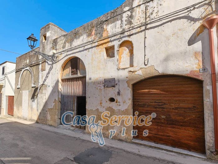 Casa con 6 locali in vendita in Via Camillo Benso di Cavour, Supersano