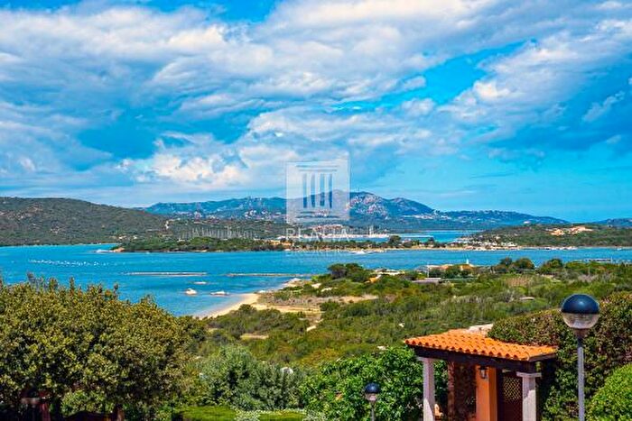 Casa trilocale in vendita in Via Sa Jaga Brujada, Olbia
