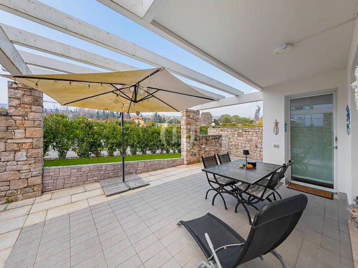 Appartamento trilocale in vendita in Via Prais, Centro, Padenghe sul Garda