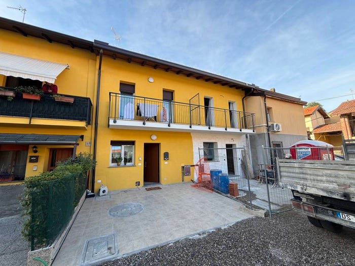 Appartamento trilocale in vendita in Via Sant'Alessandro, Centro, Mariano Comense