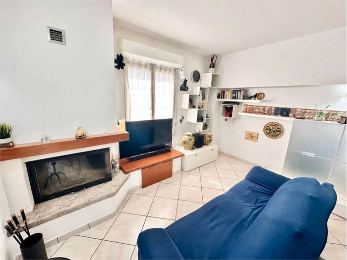 Appartamento con 5 locali in vendita in Appartamento camere bagni e Caminetto, Zona Industriale Casola Canina, Imola