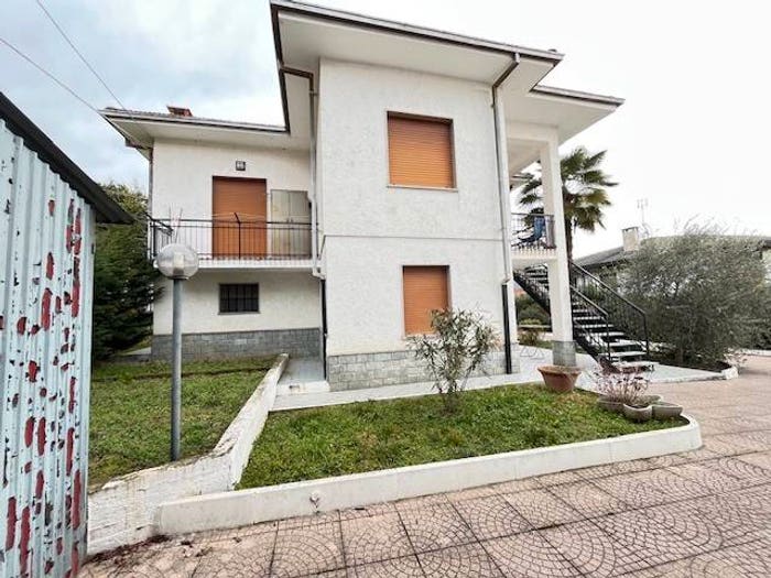 Casa con 5 locali in vendita in Strada Gabriella, Centro, Cumiana