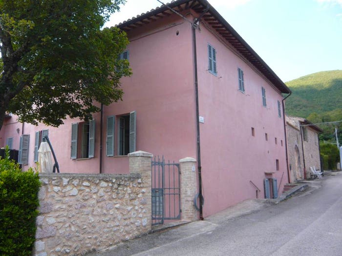 Casa con 6 locali in vendita in Via Santo Stefano, Vallo di Nera
