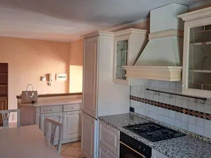 Appartamento bilocale in vendita in Via Luigi Silva, Centro, Erba