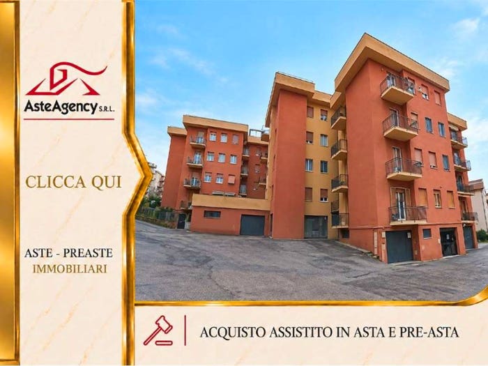 Appartamento quadrilocale in vendita in Via esino, Torrette, Ancona
