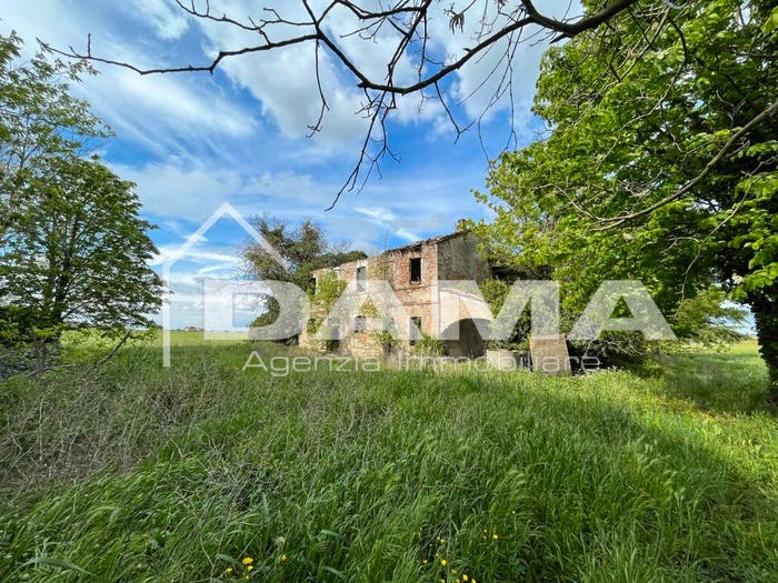 Casa con 6 locali in vendita in San Martino in Strada, Forlì