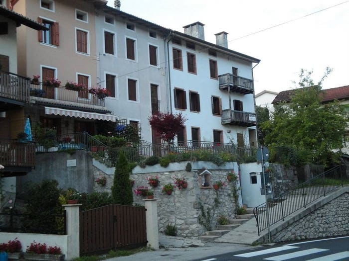 Appartamento trilocale in vendita in Piazzetta Umberto I, Centro, Barcis