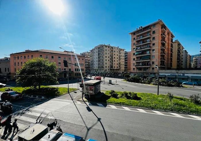 Appartamento con 5 locali in vendita in Corso Sardegna, San Fruttuoso, Genova
