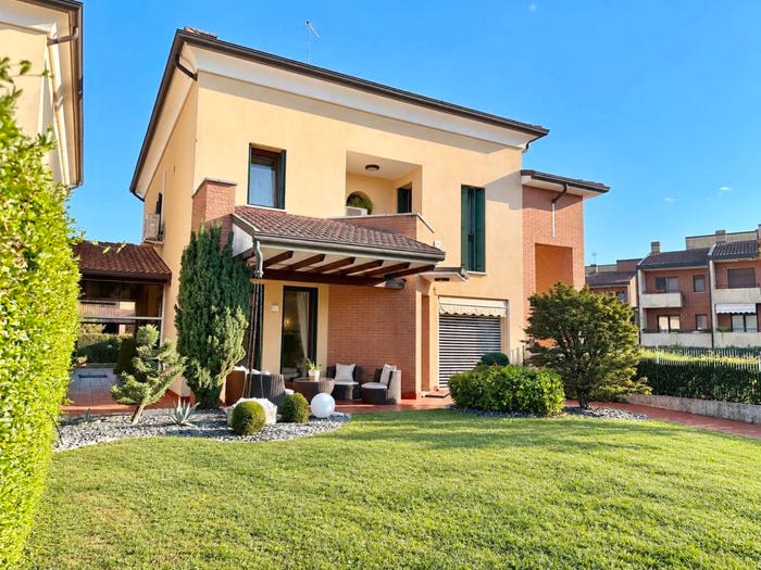 Casa con 5 locali in vendita in Via Marco Polo, Centro, Monticello Conte Otto