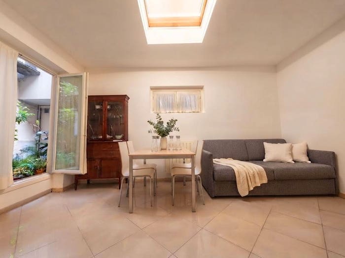 Appartamento bilocale in vendita in Via Cesare Cantù, Centro Storico, Como