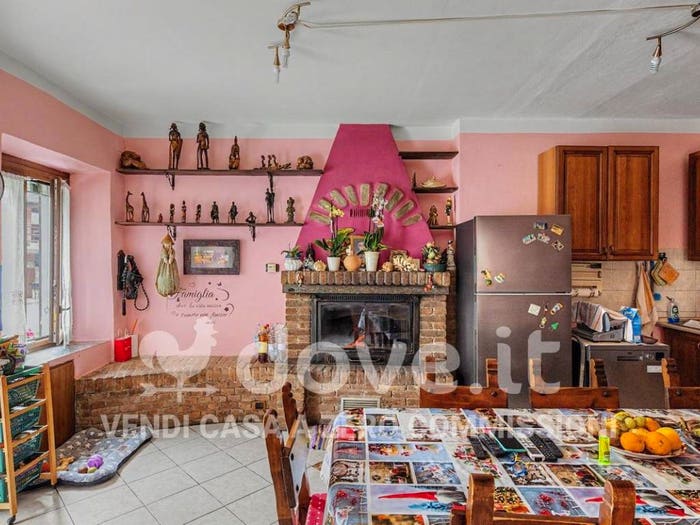 Appartamento quadrilocale in vendita in Via G Nobile, Revislate, GatticoVeruno