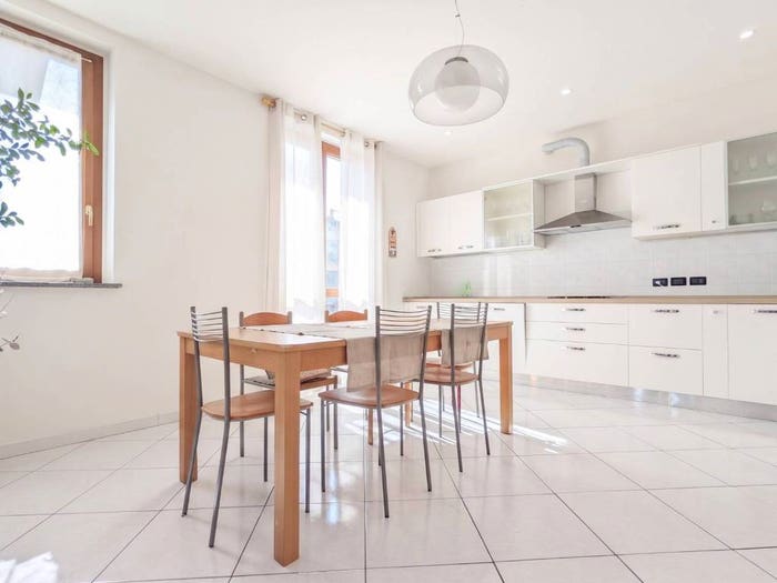 Appartamento trilocale in vendita in Via Sant'Ambrogio, Gualdrasco, Bornasco