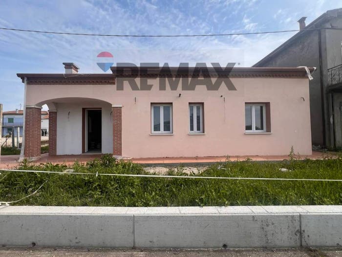 Appartamento trilocale in vendita in Via San Nicolo, Centro, Castagnaro