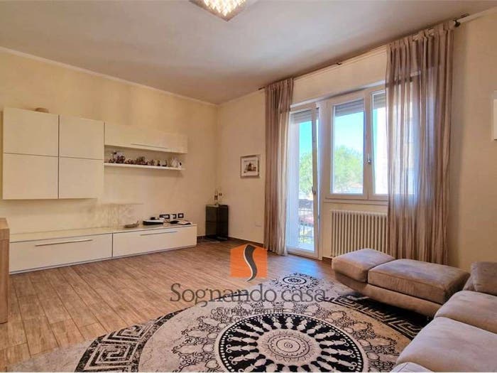 Appartamento con 6 locali in vendita in Via Bolsena, Vicoli Redentore, Ravenna