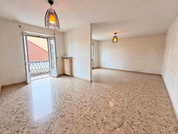 Appartamento con 5 locali in vendita in Via Ferrara, Piazza della Libertà, Alessandria