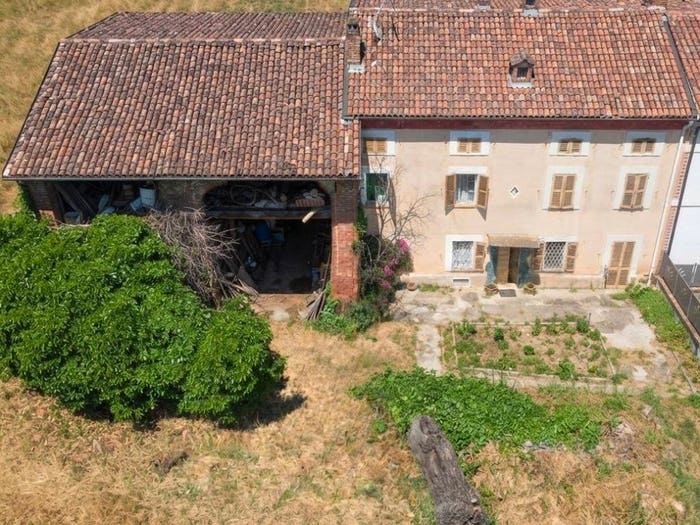 Casa con 6 locali in vendita in Via Bruno Buozzi, Sezzadio
