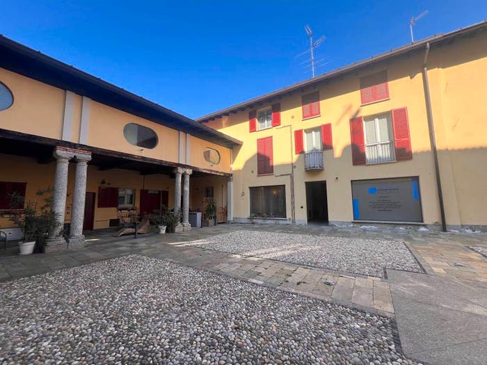 Appartamento trilocale in vendita in Piazza Alessandro Volta, Albese con Cassano