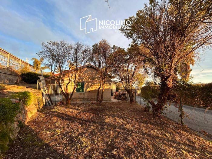 Casa quadrilocale in vendita in Via degli Inglesi, Zona Collinare, Bordighera