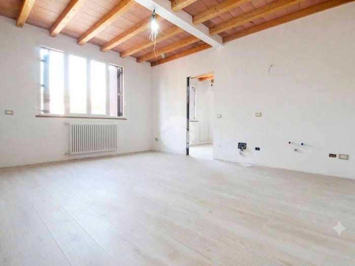 Appartamento quadrilocale in vendita in Via Parma, Basilicagoiano, Montechiarugolo