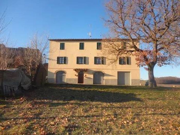 Appartamento con 6 locali in vendita in Strada Comunale Di San Galgano No Number, Chiusdino