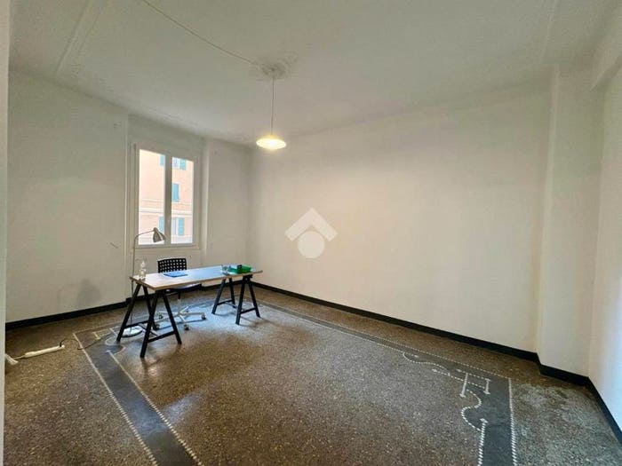 Appartamento trilocale in vendita in Via s g d'acri, Cornigliano, Genova