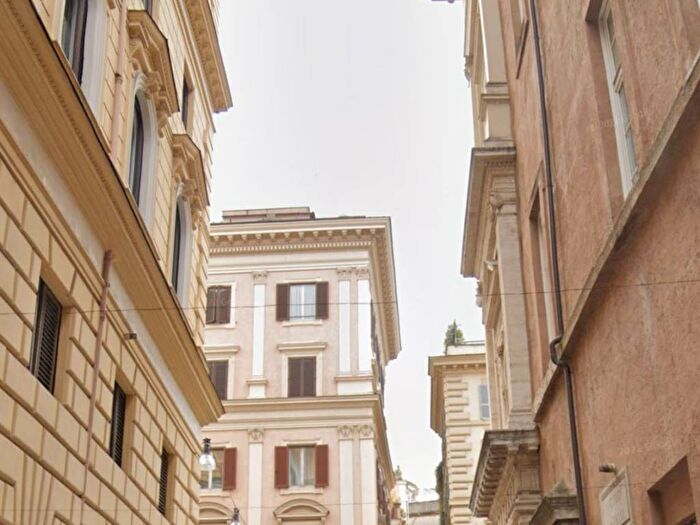 Appartamento quadrilocale in vendita in Campo de' Fiori, Roma