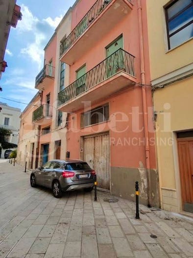 Casa con 5 locali in vendita in Via Giudea, Centro Storico, Brindisi
