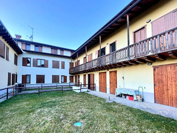 Appartamento bilocale in vendita in Via Don Luigi Sturzo, Gazzaniga