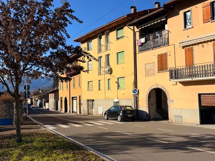 Casa con 6 locali in vendita in Via Fiorine, Centro, Clusone