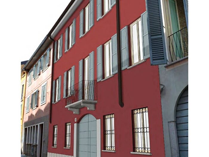 Appartamento trilocale in vendita in Via Luigi Cingia, Centro Storico, Lodi