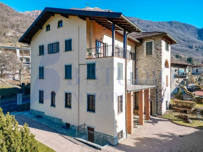Casa con 6 locali in vendita in Via Provinciale, Centro, Primaluna