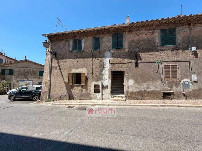 Appartamento bilocale in vendita in Via Dante Alighieri, Centro, Allumiere