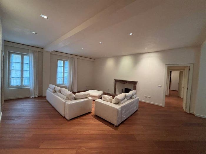 Appartamento con 6 locali in vendita in Borgo Giacomo Tommasini, Centro Storico, Parma