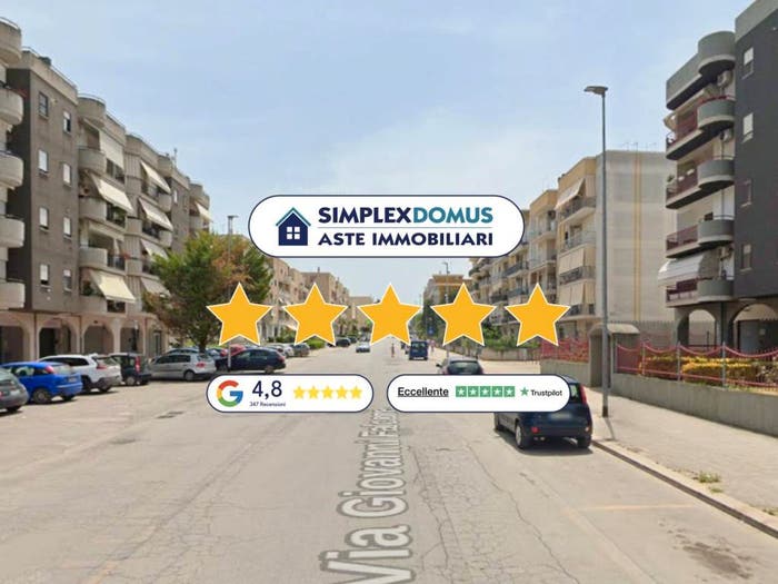 Appartamento con 5 locali in vendita in Via Giovanni Falcone, Centro, Canosa di Puglia