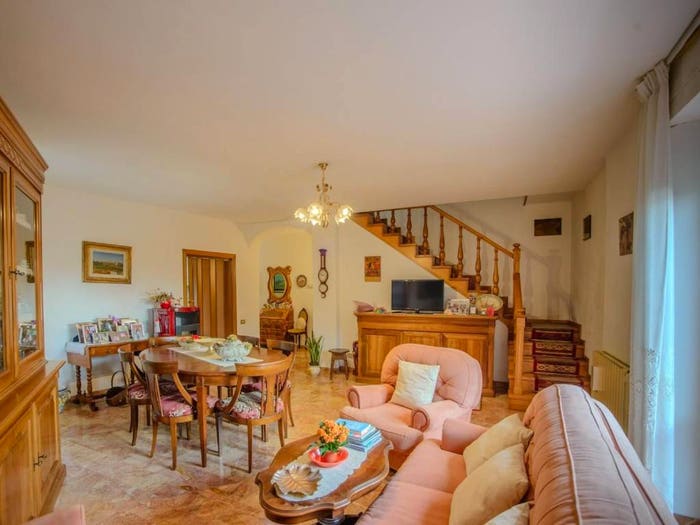 Appartamento con 6 locali in vendita in San Martino, Monteriggioni