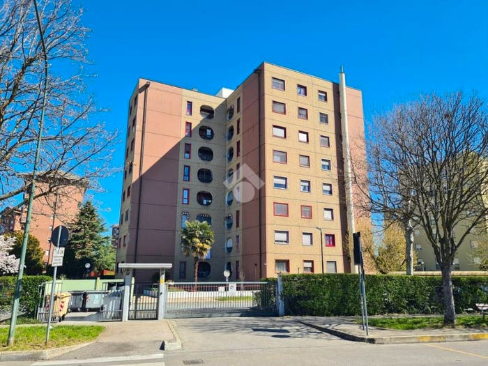 Appartamento quadrilocale in vendita in Via Malosnà, Centro, Orbassano