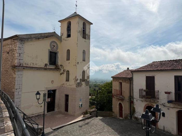Casa bilocale in vendita in Piazza Primo Febbraio, Centro, Venafro