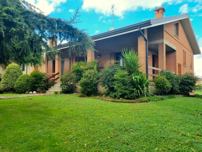 Casa con 6 locali in vendita in Berra, Riva del Po