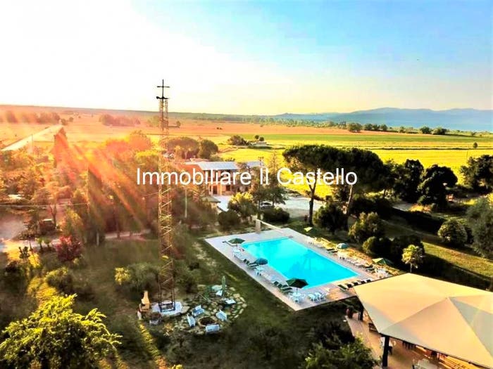 Casa con 6 locali in vendita in Via Roma, Pucciarelli, Castiglione del Lago