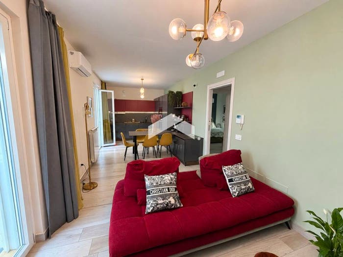 Appartamento trilocale in vendita in Via Padula, Castello di Cisterna