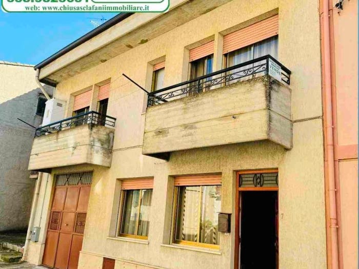 Casa quadrilocale in vendita in Via Lo Grande, Bisacquino